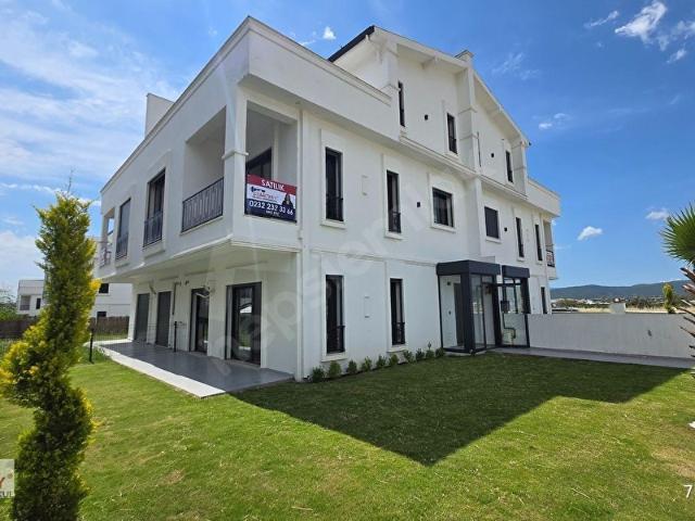 WHİTE LİFE VİLLALARI MÜSTAKİL BAHÇELİ 4+1 TRİPLEX SATILIK VİLLA