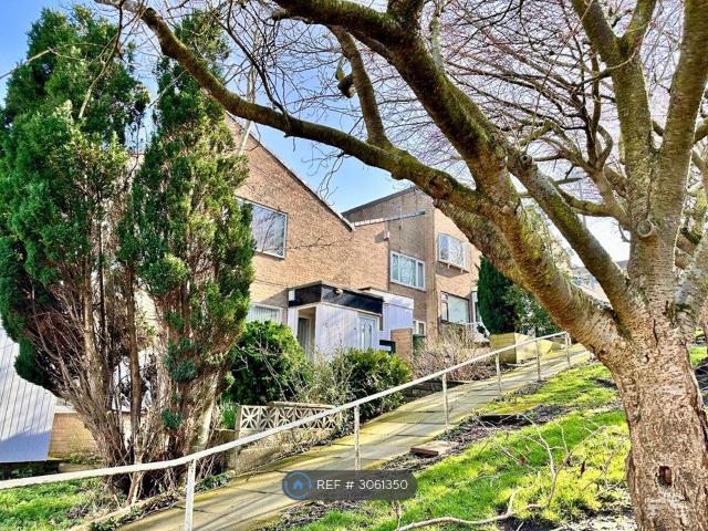 Whickham, Newcastle Upon Tyne NE16, 2 bed flat to rent, £750 pcm | PrimeLocation