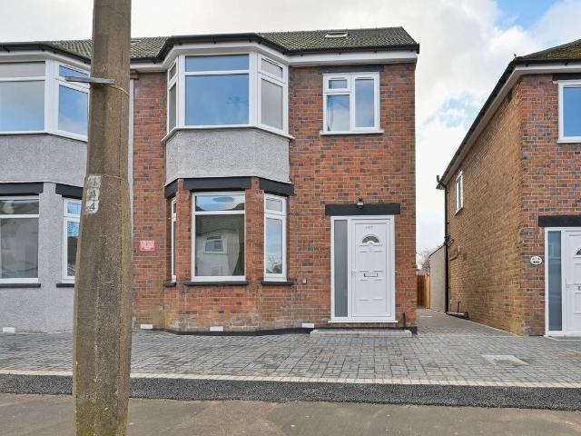 Whipendell Road WD18, Watford, Studio to rent, £875 pcm | PrimeLocation