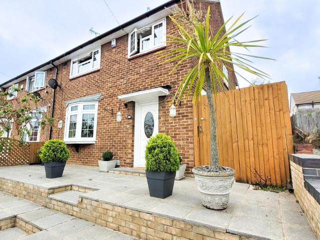 Whippendell Way, Orpington BR5, 3 bed property to rent, £2,100 pcm | PrimeLocation