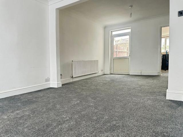 Whippendell Road, Watford, Hertfordshire WD18, 4 bed terraced house to rent, £2,250 pcm | PrimeLocation