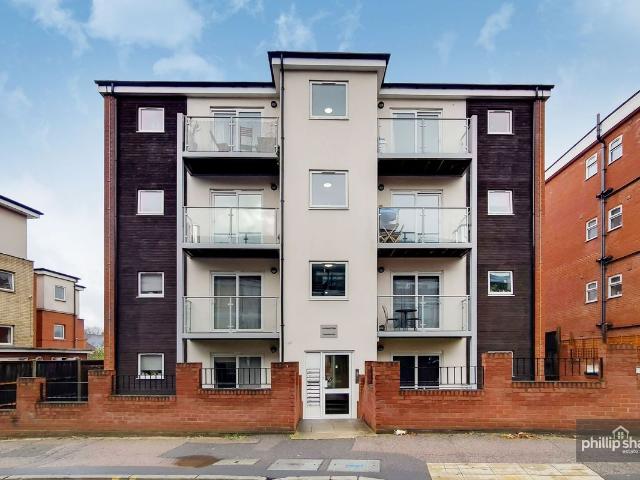 Whippendell Road, Watford WD18, 2 bed flat to rent, £1,650 pcm | PrimeLocation