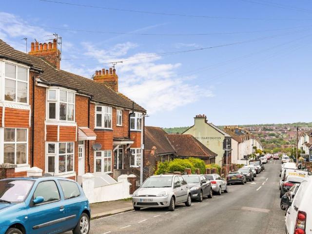 Whippingham Road, Brighton BN2, 1 bed flat to rent, £1,300 pcm | PrimeLocation