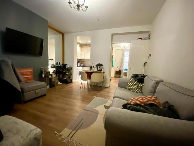 Whisson News & Food, 51 Allitsen Road, London, NW8 6JT, United Kingdom | 1 bed apartment for rent #140658578 | Rentberry