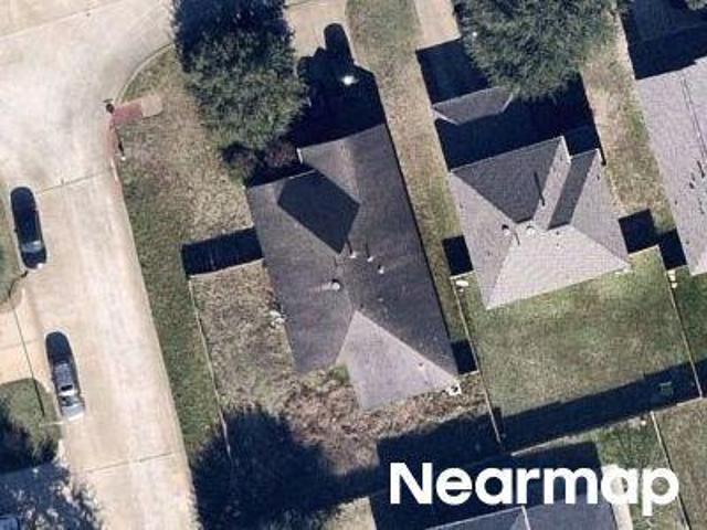Whisper Bluff Dr