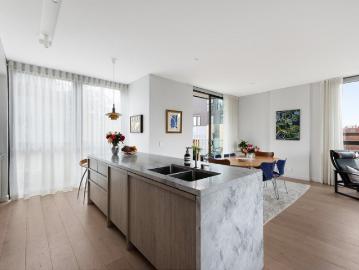 Whisper quiet penthouse, three terraces, New Year's Eve fireworks views