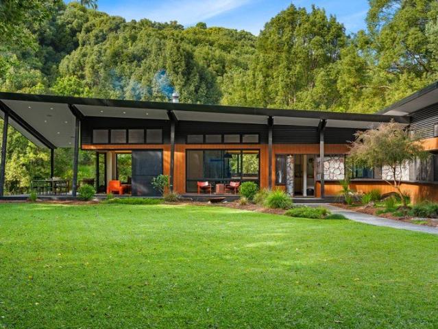 Whispering Creek Luxury Off Grid Escape