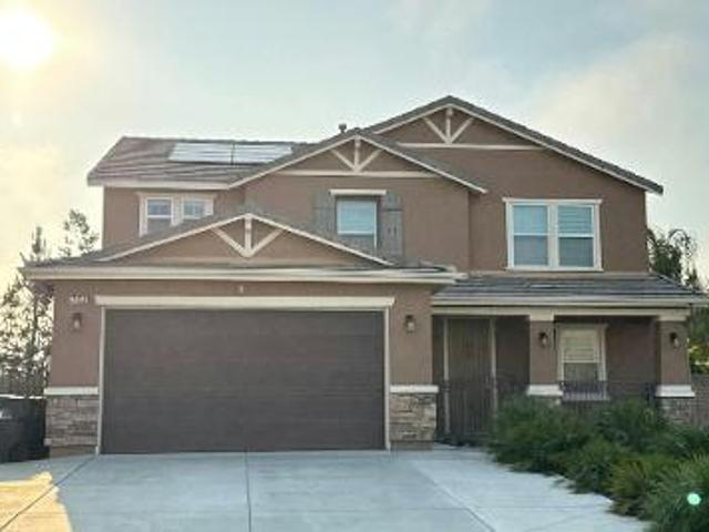 Whispering Hills Dr