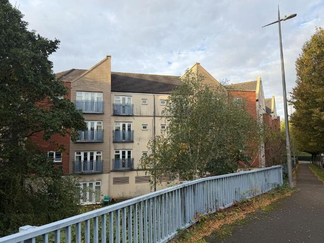 Whistle Road, Mangotsfield, Bristol BS16, 1 bed flat to rent, £950 pcm | PrimeLocation