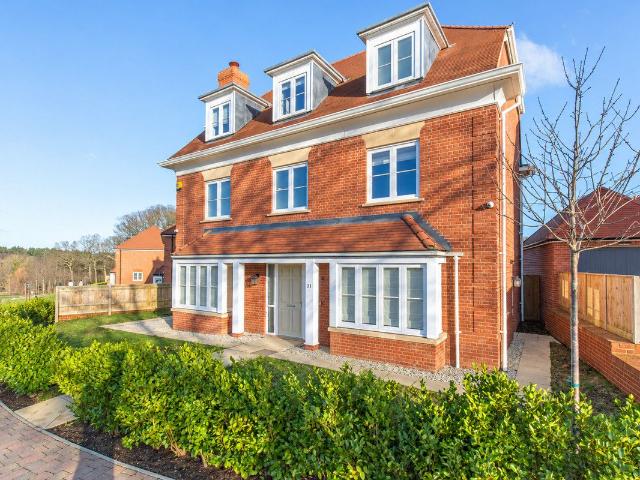 Whistler Drive, Barnet EN4, 5 bed detached house to rent, £5,500 pcm | PrimeLocation