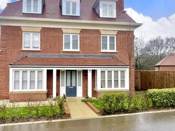 Whistler Drive, London, EN4 0FH, United Kingdom | 5 bed house for rent #127743888 | Rentberry