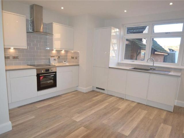 Whytecliffe Road South, Purley, CR8 2 bed apartment to rent £1,725 pcm £398 pw