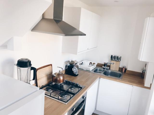 Whyteleafe Hill, Whyteleafe CR3, 1 bed flat to rent, £1,300 pcm | PrimeLocation