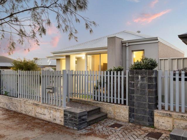 Why: Because this contemporary coastal home offers a laid back design for relaxed lifestyle living