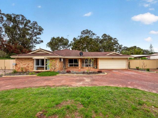 Why: Because this spacious poolside retreat combines extensive family comfort, with all the added extras you could hope for
