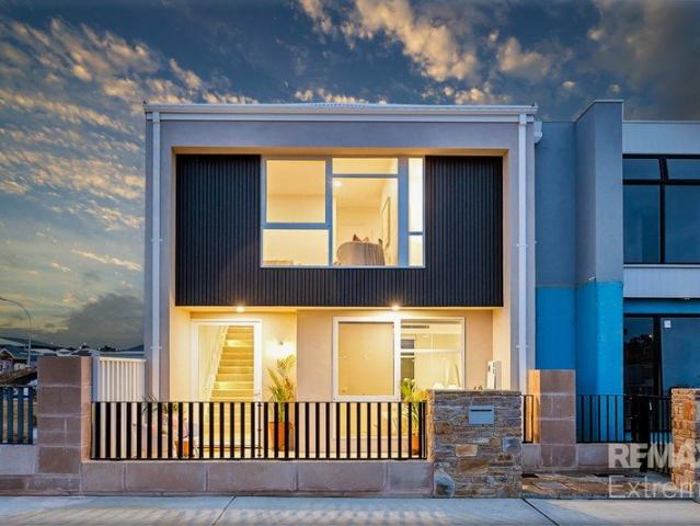 WHY BUILD? MOVE IN TODAY!