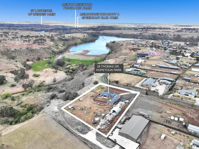 Why Settle for One House When You Can Have Two? 10,100m² Awaits!