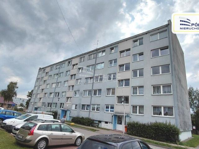 Dwupokojowe mieszkanie z dużym potencjałem w Świętoszowie