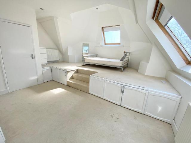Wimborne Road, Bournemouth BH2 1 bed in a house share to rent £750 pcm £173 pw