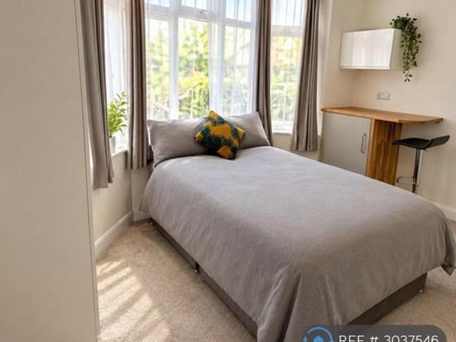 Wimborne Road, Bournemouth, BH9 1 bed in a house share to rent £775 pcm £179 pw