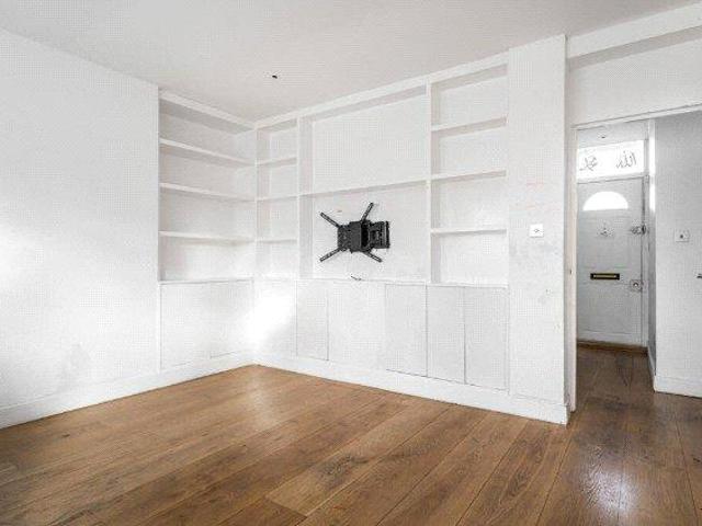 Wimbourne Street, Hackney, London, N1 4 bed apartment to rent £4,250 pcm £981 pw