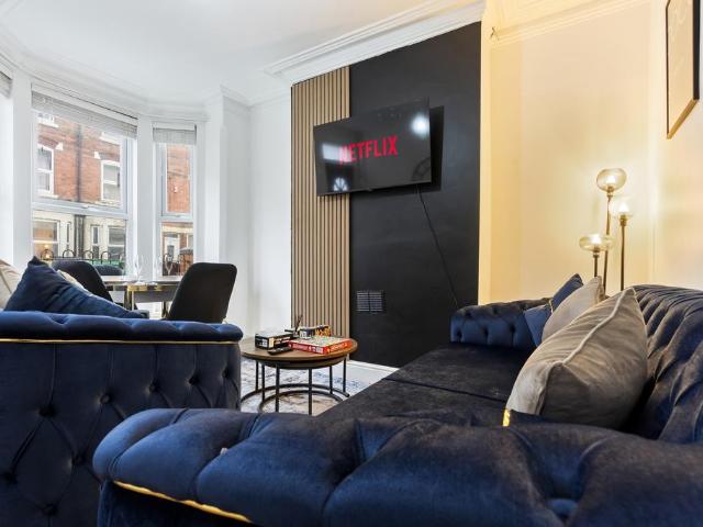 Wimbourne Road, Nottingham NG7 3 bed terraced house to rent £1,600 pcm £369 pw