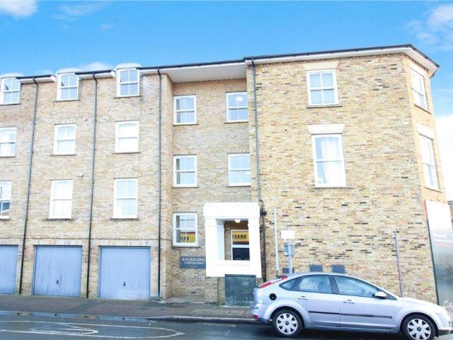 Wimbledon Day Nursery, 33 Montague Road, London, SW19 1TF, United Kingdom | 2 bed apartment for rent #138594938 | Rentberry