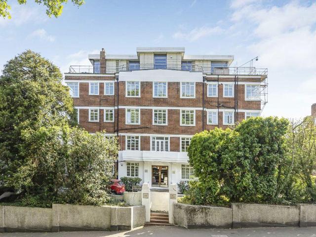Wimbledon Hill Road, London SW19 3 bed flat to rent £3,250 pcm £750 pw