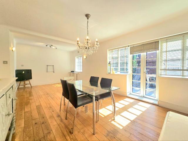 Wimbledon Hill Road, Wimbledon SW19, 3 bed flat to rent, £3,250 pcm | PrimeLocation