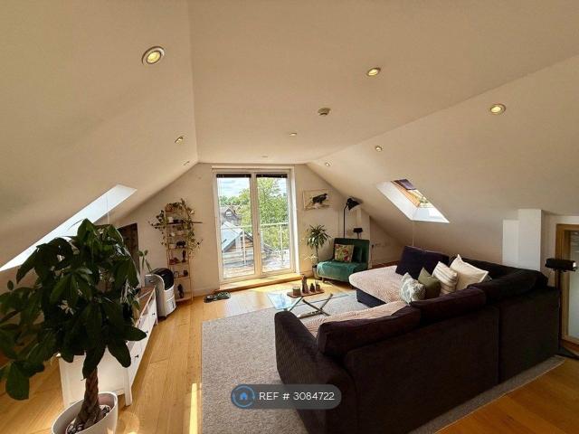Wimbledon, London SW19, 2 bed flat to rent, £2,800 pcm | PrimeLocation