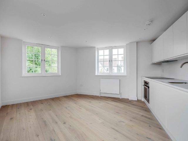 Wimbledon Park Road, London SW19, 1 bed flat to rent, £2,500 pcm | PrimeLocation