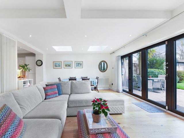 Wimbledon Park Road SW18, 2 bed flat to rent, £3,250 pcm | PrimeLocation