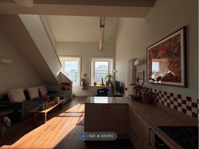 Winterthur Lane, Dunfermline KY12, 2 bed flat to rent, £1,999 pcm | PrimeLocation
