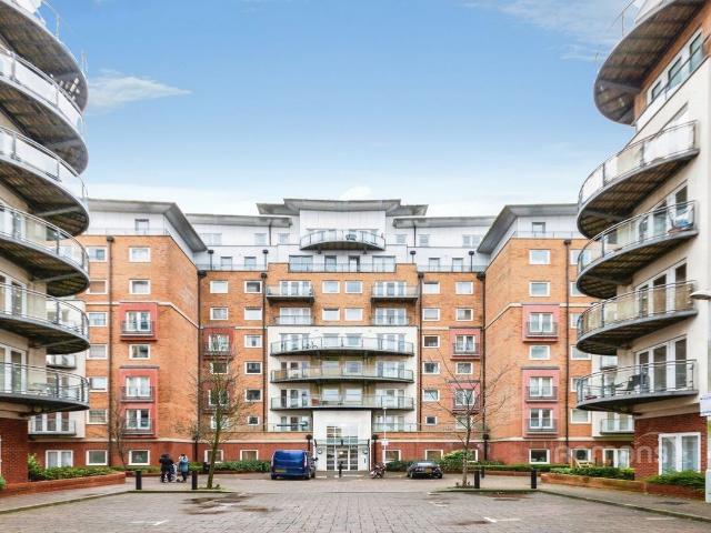 Winterthur Way, Winterthur Way, Basingstoke RG21, 2 bed flat to rent, £1,260 pcm | PrimeLocation