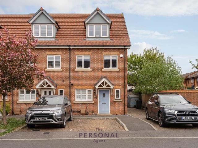 Winter Close, Epsom 3 bed end of terrace house to rent £2,750 pcm £635 pw