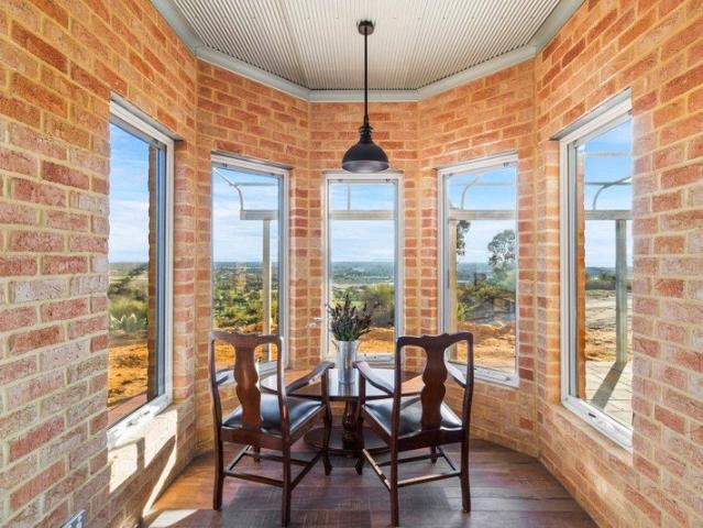 Winter warmer in Upper Swan