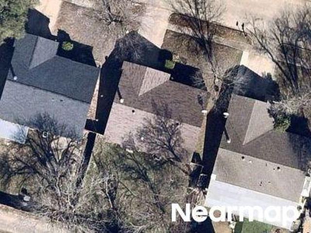 Winterberry Dr