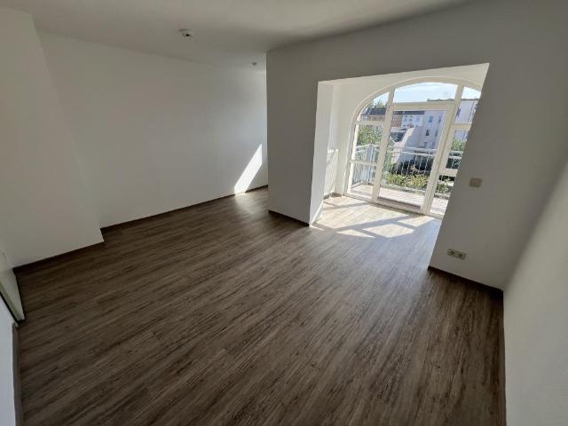 Wintergarten und Balkon! Schöne 3 Raum Wohnung in Gera Debschwitz
