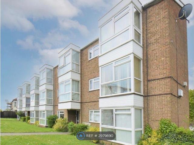 Winton Court, Swanley BR8, 2 bed flat to rent, £1,500 pcm | PrimeLocation