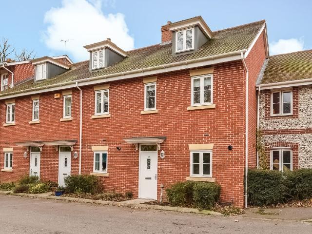 Winton Close, Winchester SO22, 3 bed terraced house to rent, £1,850 pcm | PrimeLocation