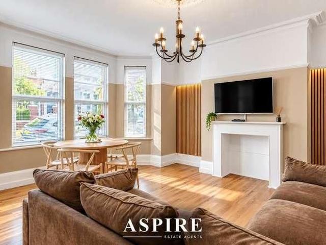 Winton Avenue, Westcliff on sea, SS0