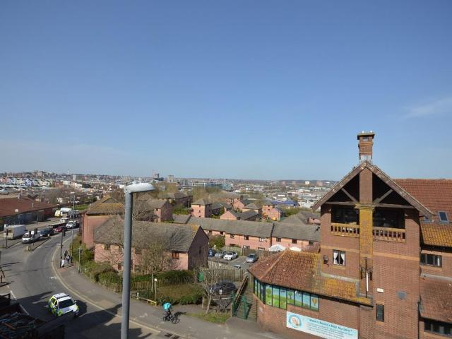 Winton Street, Bristol BS4, 2 bed flat to rent, £1,250 pcm | PrimeLocation