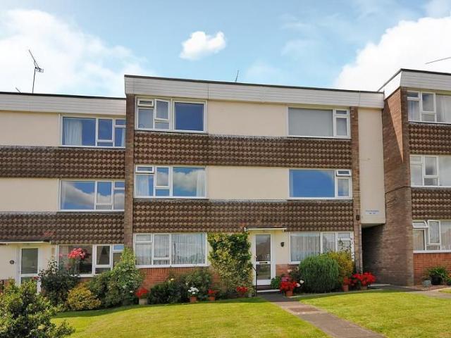 Winton Road, Petersfield GU32, 2 bed flat to rent, £1,350 pcm | PrimeLocation