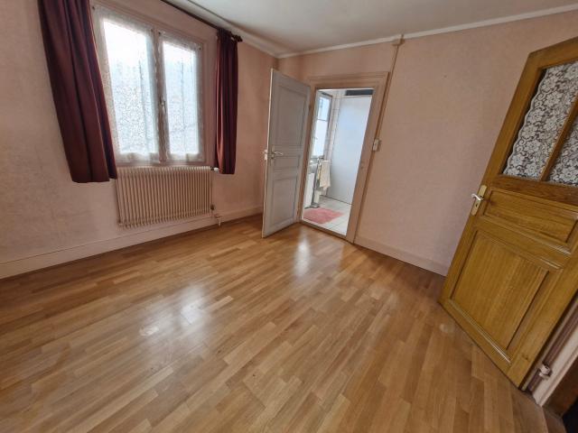 WINTZENHEIM Maison de 124m2 sur 6,97 ares A RENOVER
