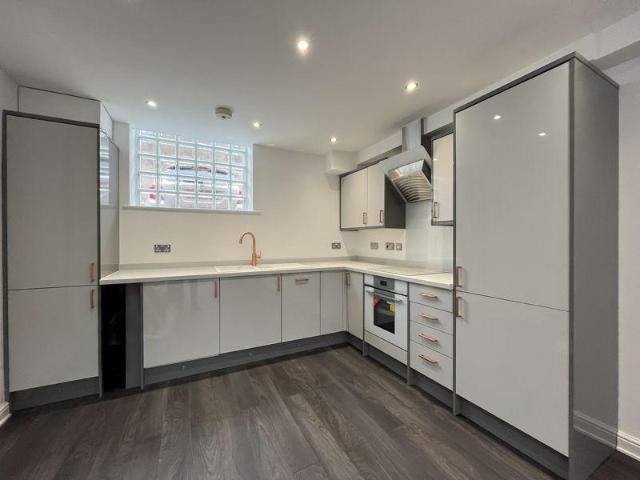 Winckley Street, Preston PR1 1 bed apartment to rent £995 pcm £230 pw
