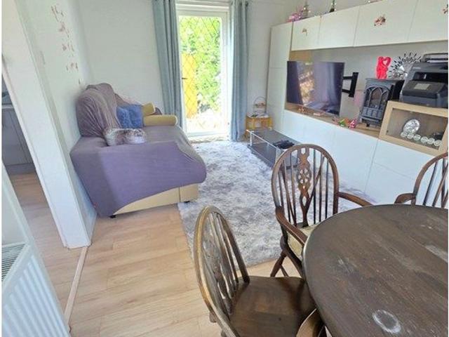 Winchcomb Gardens, London SE9, 4 bed semi detached house to rent, £2,900 pcm | PrimeLocation