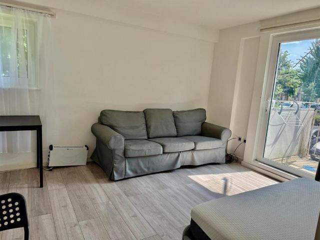 Winchester Avenue, London 3 bed house share to rent £800 pcm £185 pw