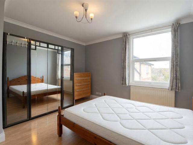 Winchester Avenue, London, NW6 2 bed apartment to rent £2,400 pcm £554 pw
