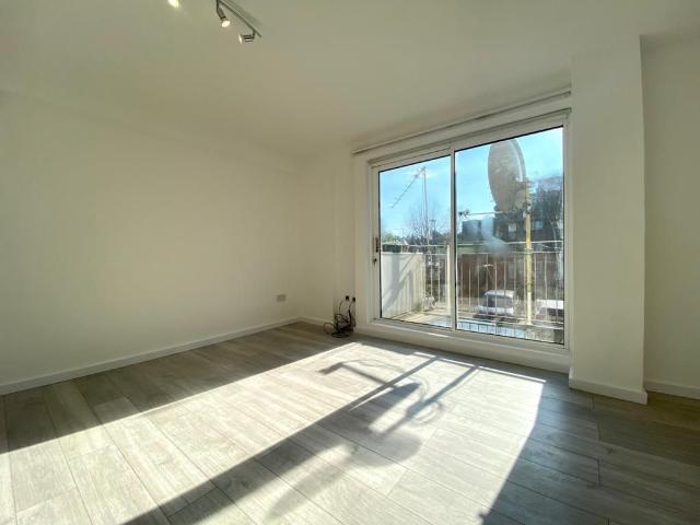 Winchester Avenue, London NW6, 3 bed flat to rent, £2,400 pcm | PrimeLocation