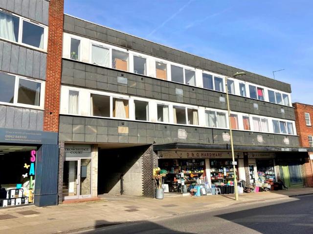 Winchester City Centre 2 bed flat to rent £1,300 pcm £300 pw